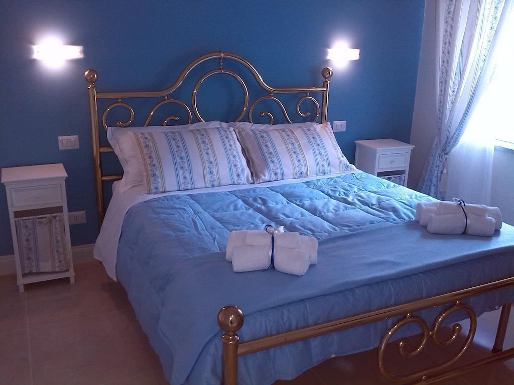 Fontana Vecchia Bed and Breakfast Atina Rum bild