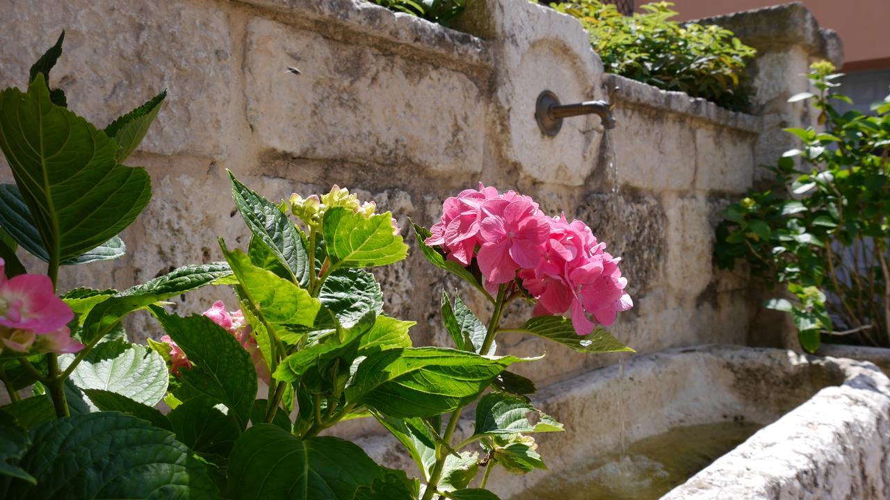 Fontana Vecchia Bed and Breakfast Atina Exteriör bild